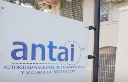 La entidad informó que mantiene investigaciones abiertas contra unos 40 funcionarios más de la UNACHI.