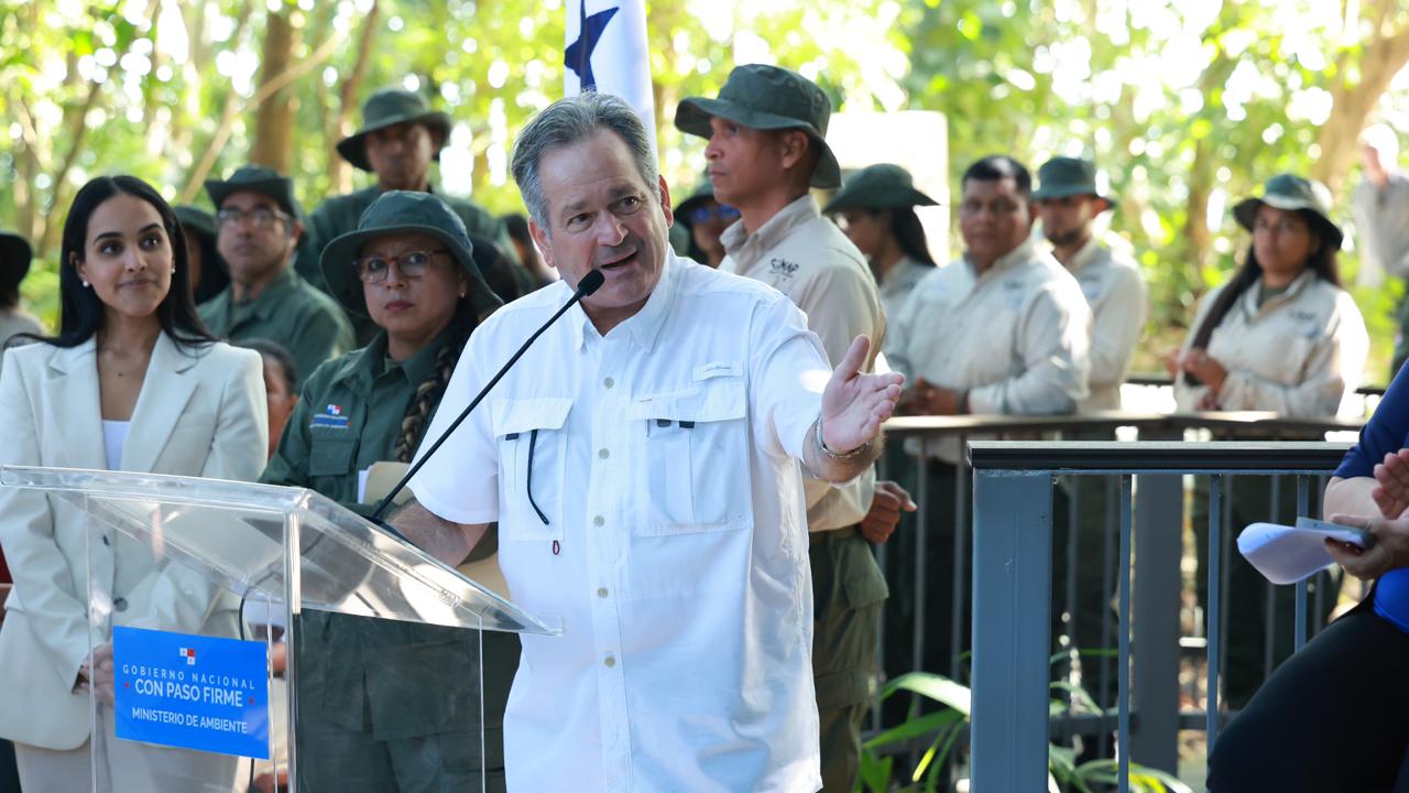 Juan Carlos Navarro, ministro de Mi Ambiente, hizo el anuncio. 