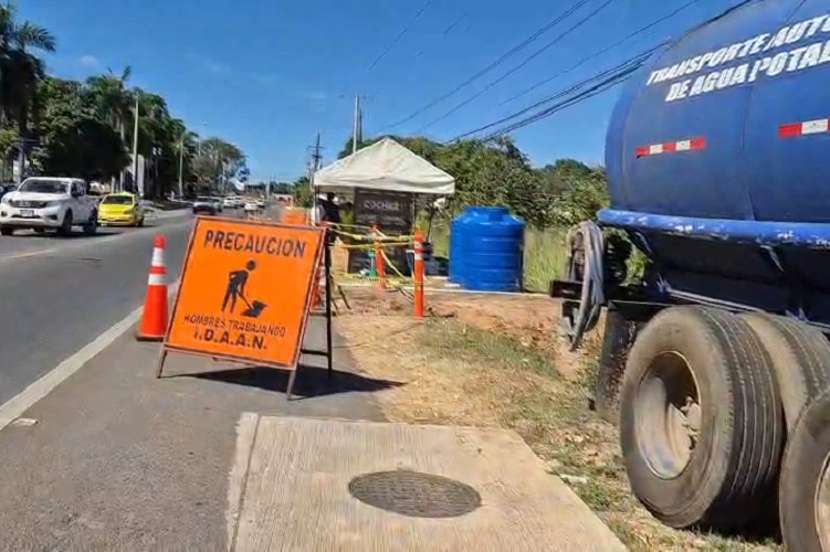 Las autoridades reiteraron el llamado a la población a no consumir el agua hasta que se anuncie oficialmente que cumple con los parámetros establecidos para el consumo humano. Foto. Thays Domínguez