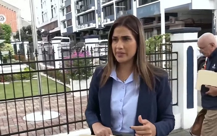 La diputada Alexandra Brenes presentó la denuncia junto a César Pérez, exdirector de Prevención del CAI de Tocumen.