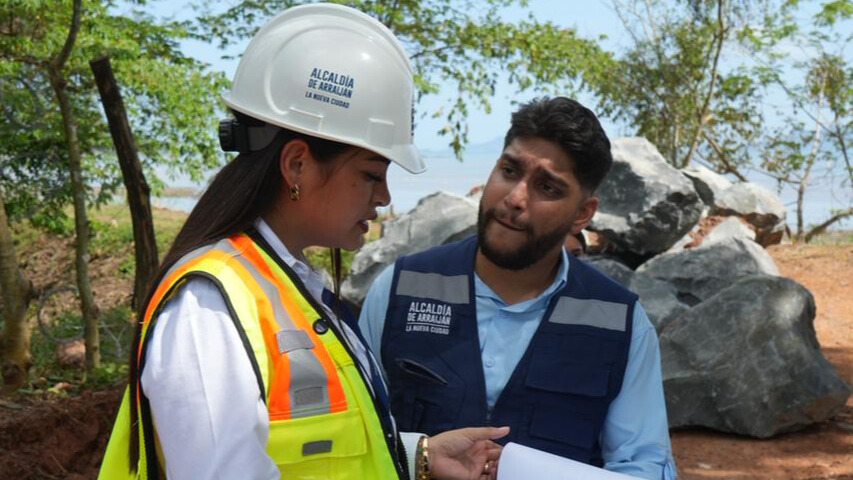 Las irregularidades fueron detectadas durante evaluaciones técnicas, administrativas y legales realizadas entre los comerciantes ubicados en esta zona. Foto: Cortesía