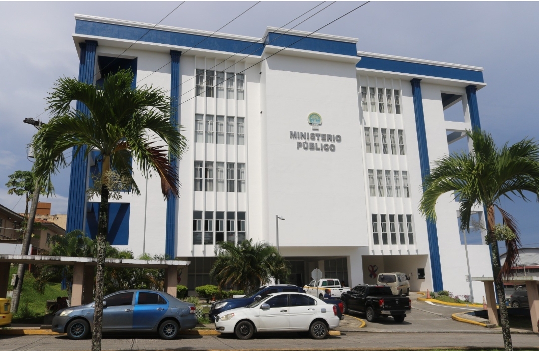 Preso por tratar de matar a adolescente. 