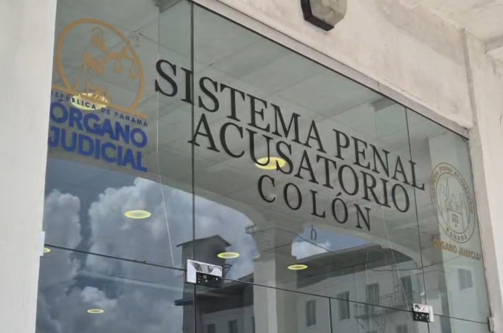 Entrada del Sistema Penal Acusatorio de Colón.