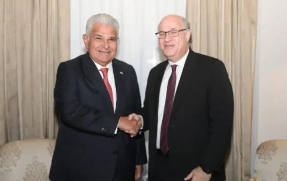 El presidente José Raúl Mulino y Ilan Goldfajn, presidente del Banco Interamericano de Desarrollo