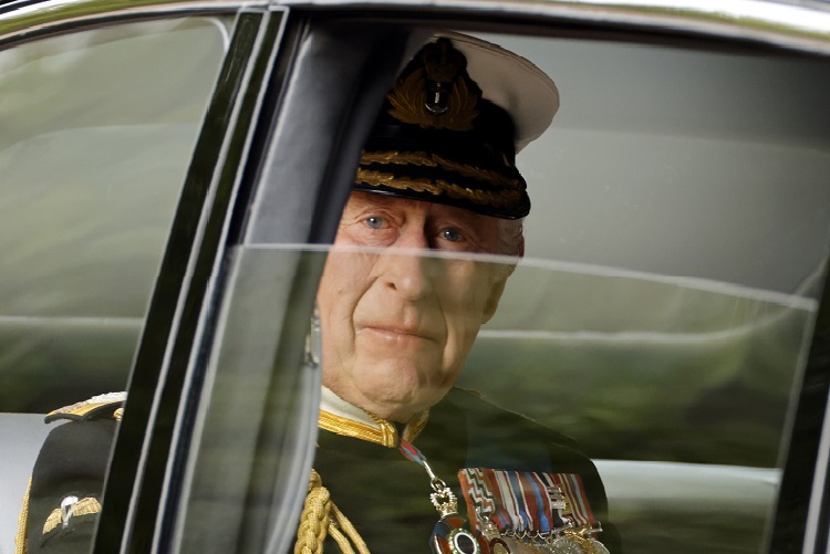 Carlos III decidió retirarle a Andrés todos los títulos nobiliarios y honores y obligarle a abandonar su mansión de Royal Lodge, en los terrenos del castillo de Windsor. Foto. EFE