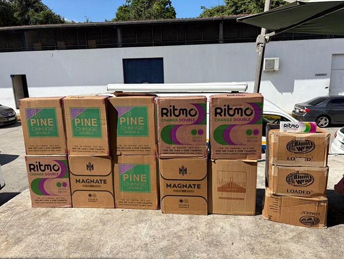 Las acciones de los inspectores de aduanas se han incrementado en estos días de como parte de la operación "Carnaval sin contrabando".  /  Foto: D. Sánchez