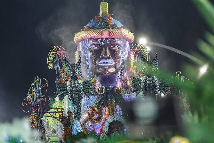 União de Maricá, que pertenece a la segunda categoría de escuelas de samba, expresó su solidaridad con el herido más grave, quien además es un integrante de la organización. Foto. EFE