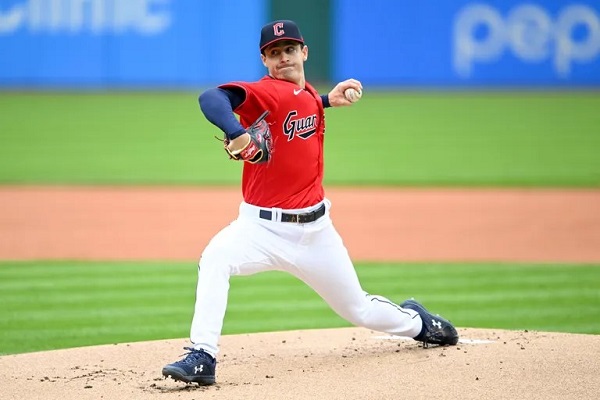 El lanzador zurdo de los Guardianes de Cleveland, Logan Allen, jugará por Panamá.