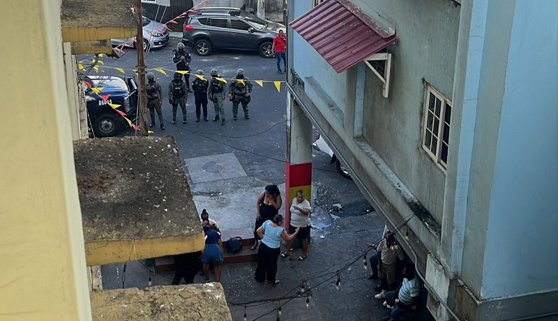 Residentes y policías se enfrentaron durante Carnaval en Bambú Lane.