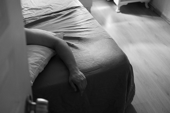 El cadáver quedó tendido en la cama.  /  Foto ilustrativa: Pexels