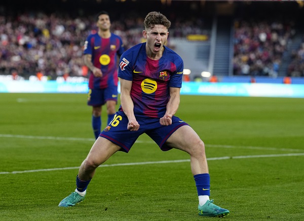 Fermín López, del Barcelona FC, celebra su gol anotado ante el Levante. Foto: EFE