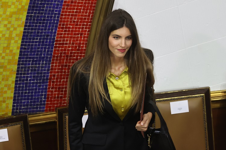 Camila Fabri, esposa de Alex Saab, fue destituida como viceministra de Comunicación Internacional, por la presidenta interina de Venezuela Delcy Rodríguez. Foto. EFE