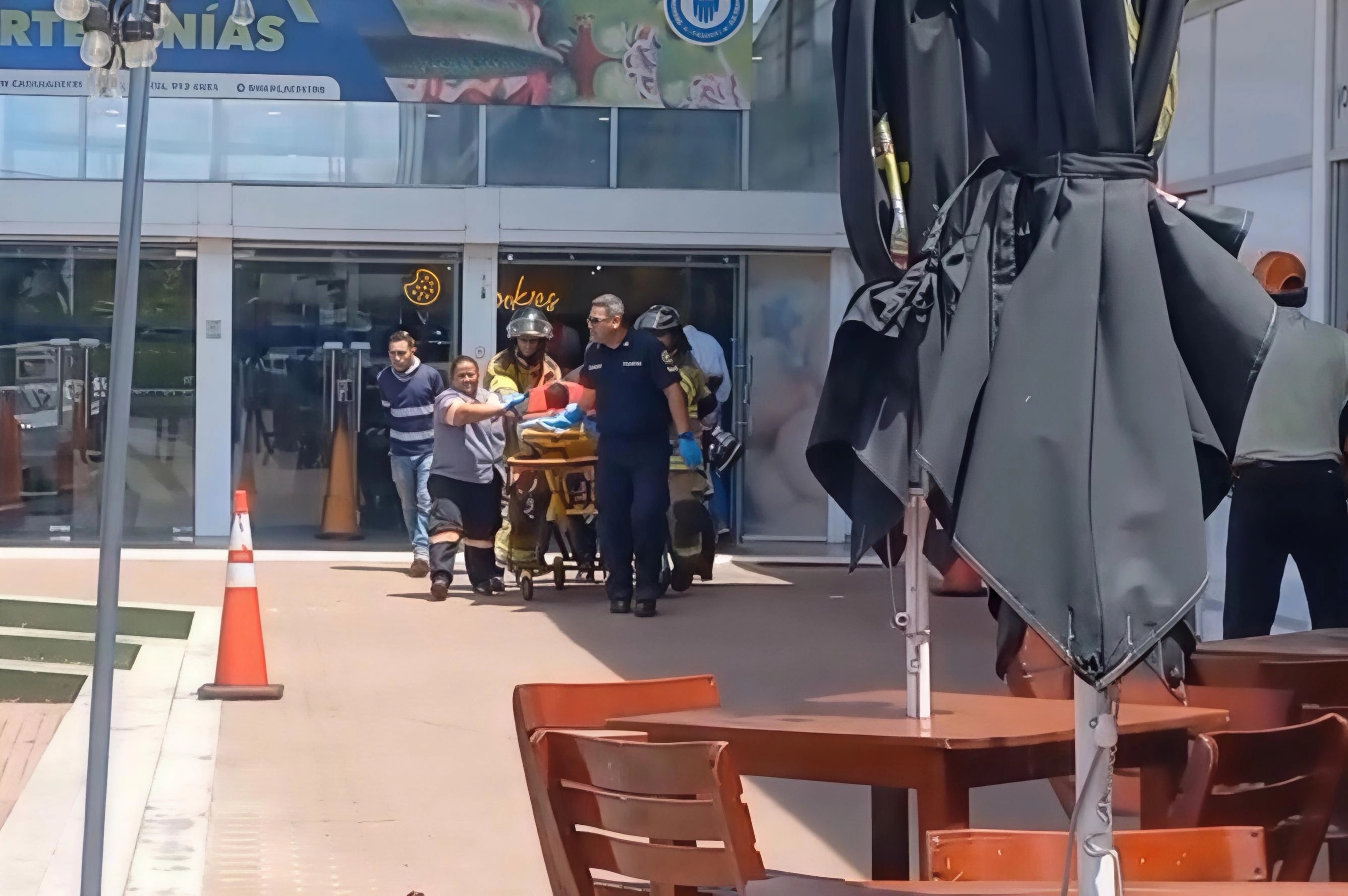 Quedó tendido mientras se coordinaba la llegada de los equipos de emergencia.