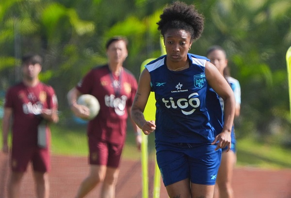Marta Cox es una de las mejores jugadoras de Panamá. Foto: FPF