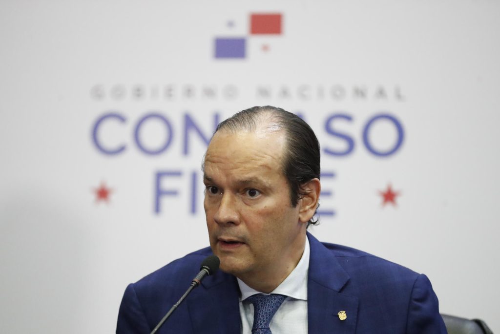 El jueves, el canciller Javier Martínez Acha invitó a México, en reunión con Juan Ramón de la Fuente, a sumarse al Tratado de Neutralidad del Canal de Panamá.