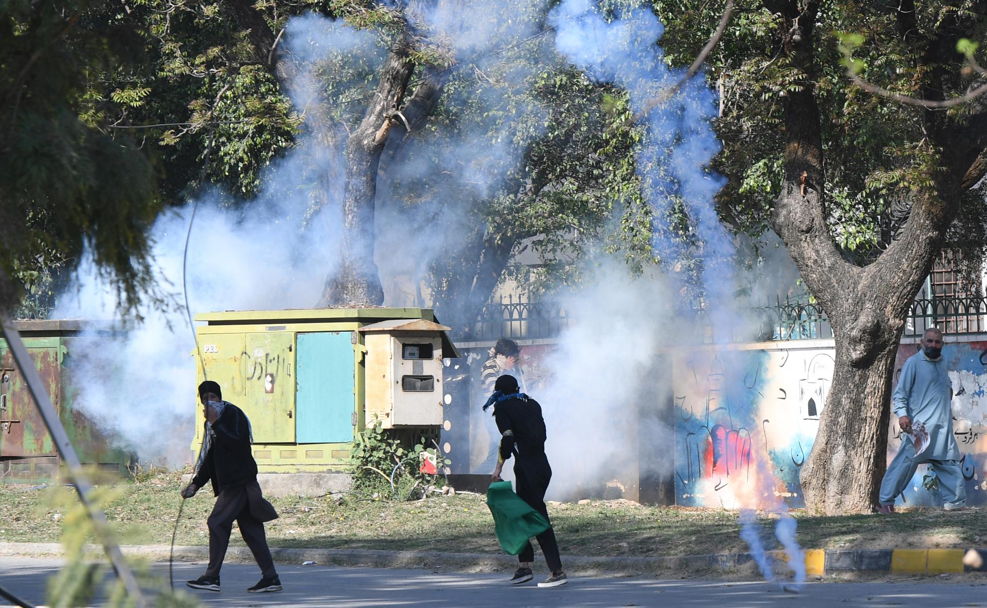 Nueve personas murieron y más de 20 quedaron heridas en medio de choques brutales con las fuerzas de seguridad.