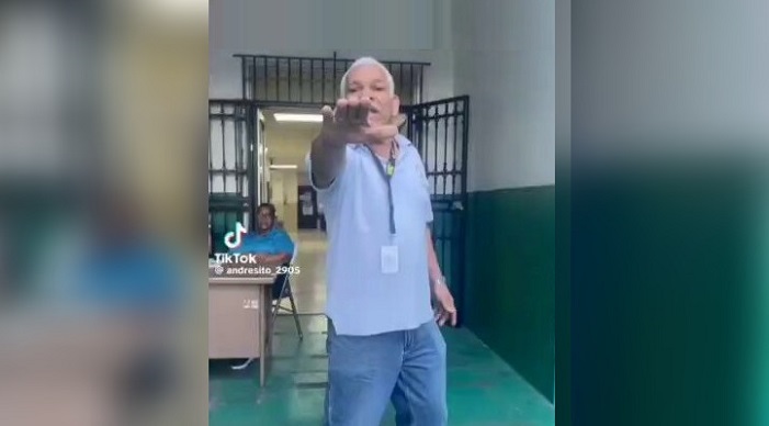 Además, se informó que el Minsa impuso una sanción por escrito al funcionario involucrado en el incidente denunciado por el paciente.  /  Captura de video: RS