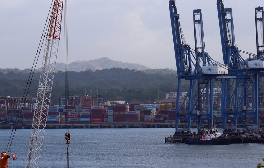 La disputa se produce además en medio de tensiones geopolíticas en torno al Canal de Panamá.  /  Foto: EFE
