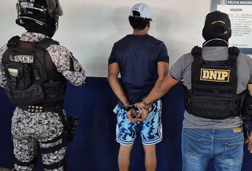 Atrapan a pandillero condenado en Colón.