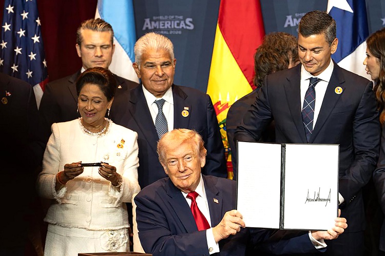 Donald Trump, prometió que atacará las redes del narcotráfico incluso "con más intensidad" de la que tuvo la campaña contra supuestas lanchas cargadas con drogas en el Caribe. Foto. EFE
