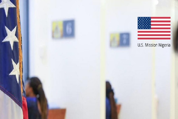 En un comunicado, la misión diplomática en la capital nigeriana, Abuya, recomendó a los ciudadanos estadounidenses que tomen "precauciones adicionales" al viajar a la embajada, el consulado general en Lagos (sur). Foto. USNigeria