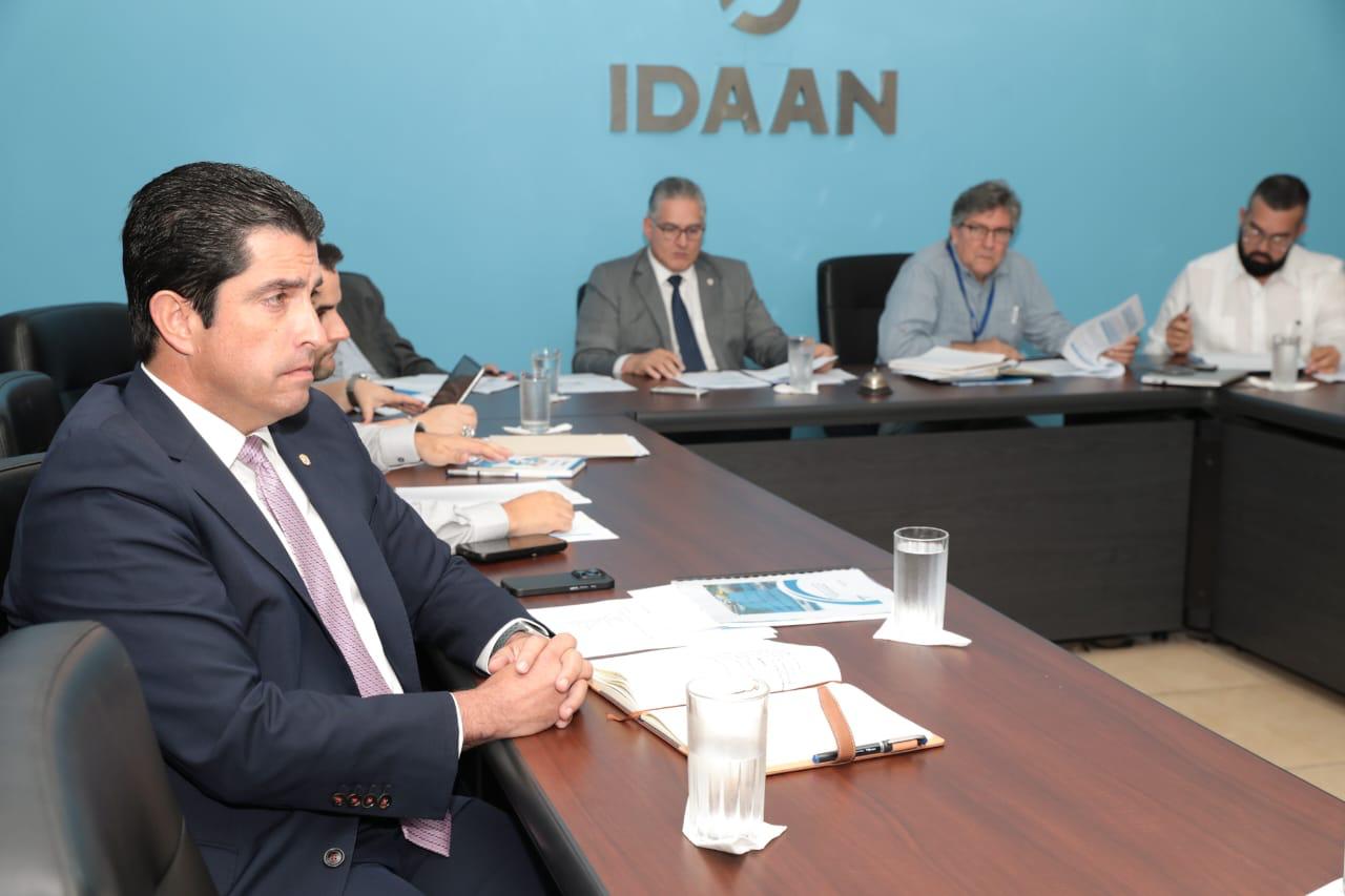 El presidente José Raúl Mulino designó al ministro de la Presidencia, Juan Carlos Orillac, como coordinador de esta estrategia.