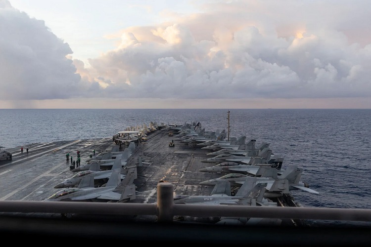 Estados Unidos indicó que el portaviones USS Gerald Ford, continúa "en pleno funcionamiento" y no sufrió daños en su sistema de propulsión. Foto. Marina de Estados Unidos.