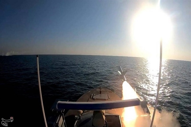 El jefe de la diplomacia iraní afirmó que su país responderá "sin duda" a cualquier ataque contra sus instalaciones energéticas. Foto. EFE