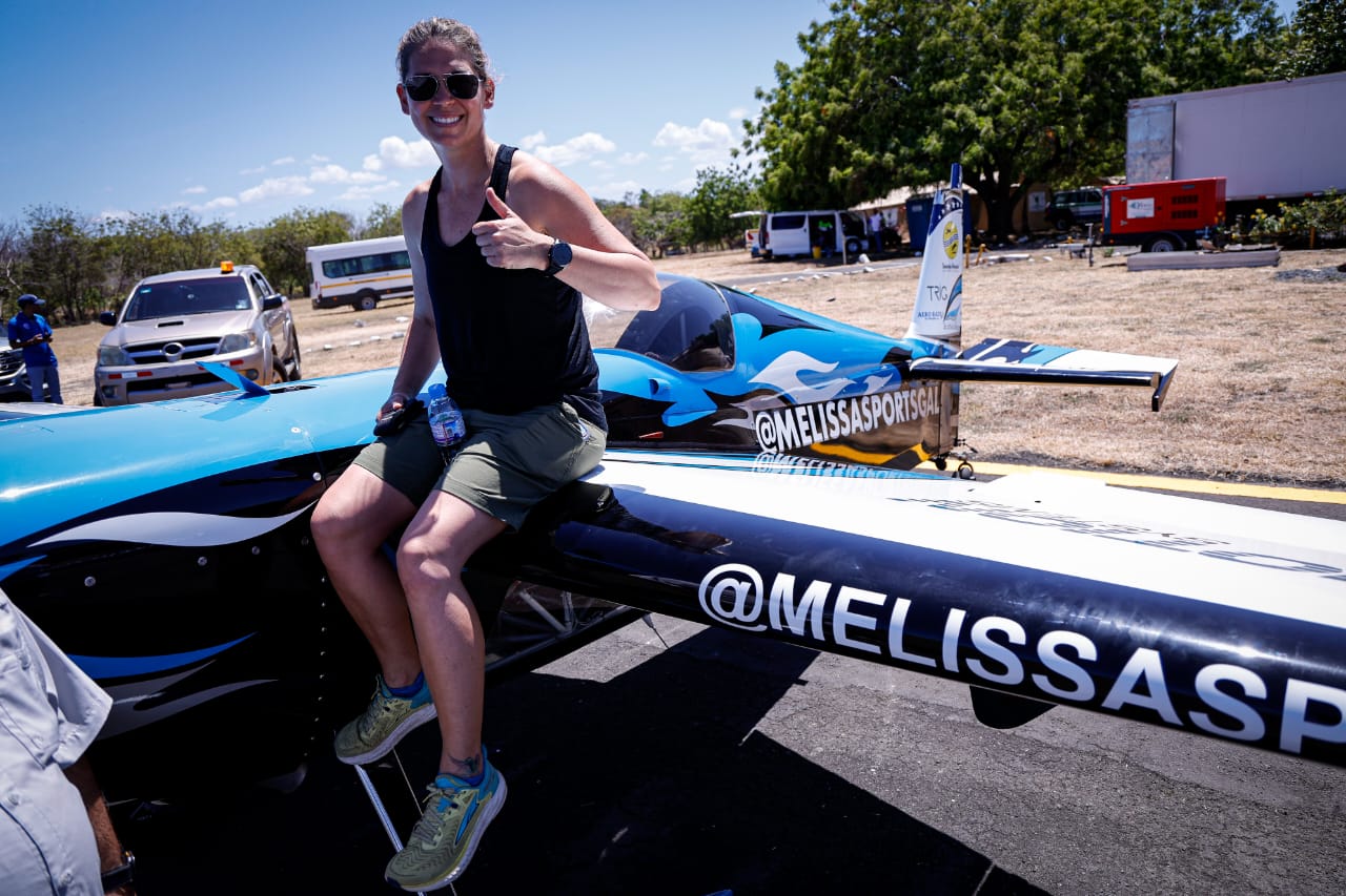 La piloto estadounidense Melissa Burns en el Aeródromo Augusto Vergara. Foto: Cortesía 