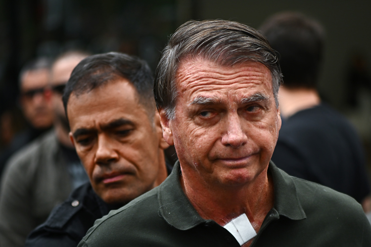 Jair Bolsonaro cumple desde noviembre pasado una condena de 27 años de cárcel por "liderar" una trama golpista para "perpetuarse en el poder", tras perder las elecciones de 2022 ante el actual presidente, Luiz Inácio Lula da Silva. Foto. EFE