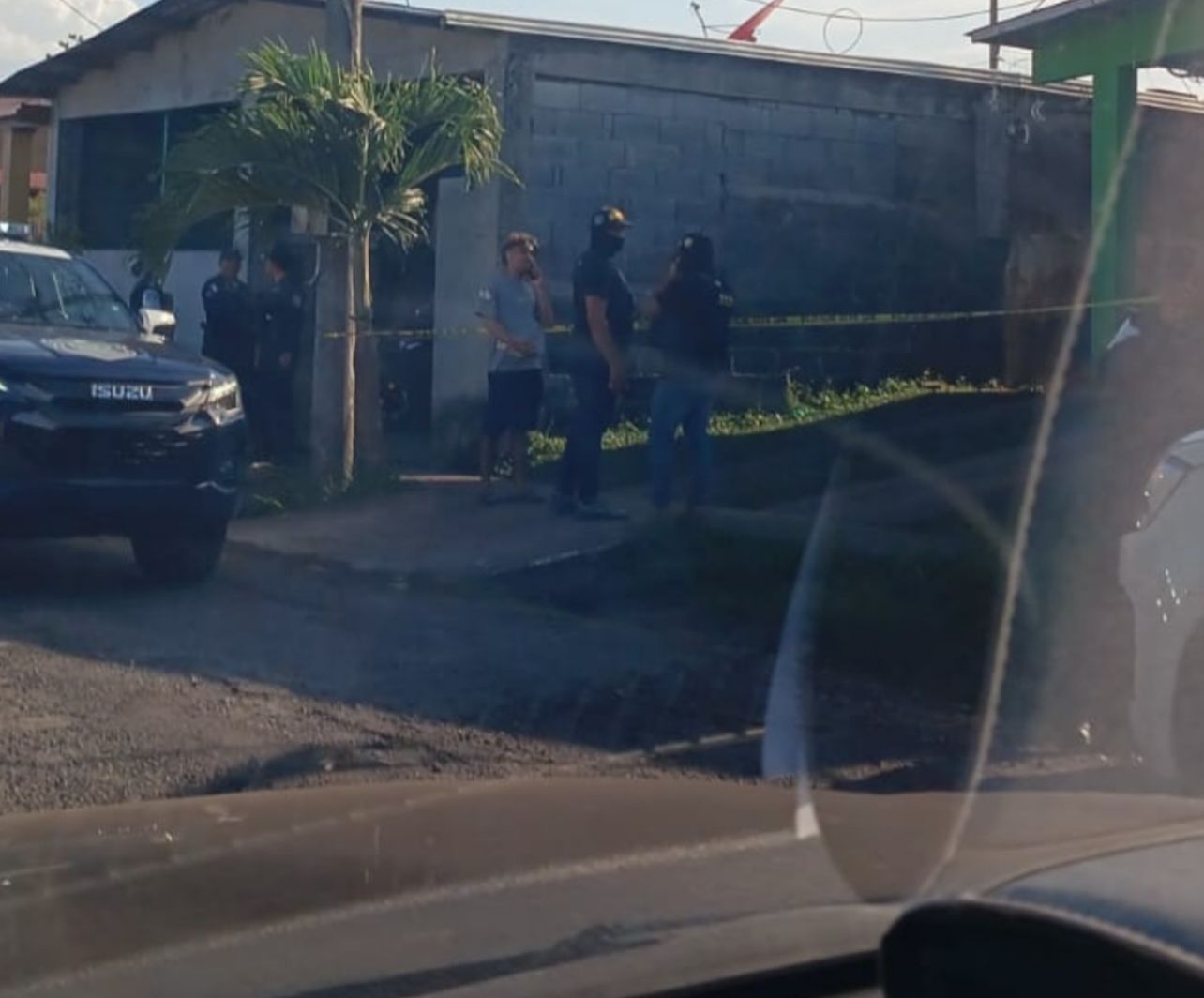 El herido fue trasladado a un hospital para recibir atención médico. 