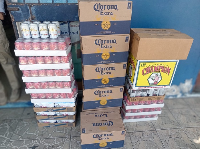 Todas las mercancías retenidas carecían de la documentación necesaria que comprobara su legal tenencia en el territorio fiscal.  /  Foto: Diómedes Sánchez