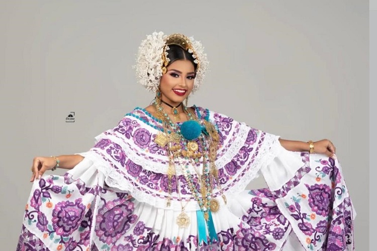 Este año, Amaellys Miranda Núñez fue electa como la reina del festival y se confiesa como una apasionada por el folclor y las tradiciones panameñas.
