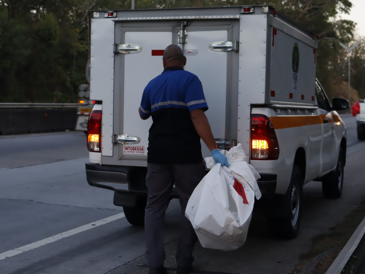 ¿Qué pasó en el sitio? Se desconoce. Lo real es que solo una parte de una pierna de una persona fue encontrada en el sitio. Foto: Alexander Santamaría 