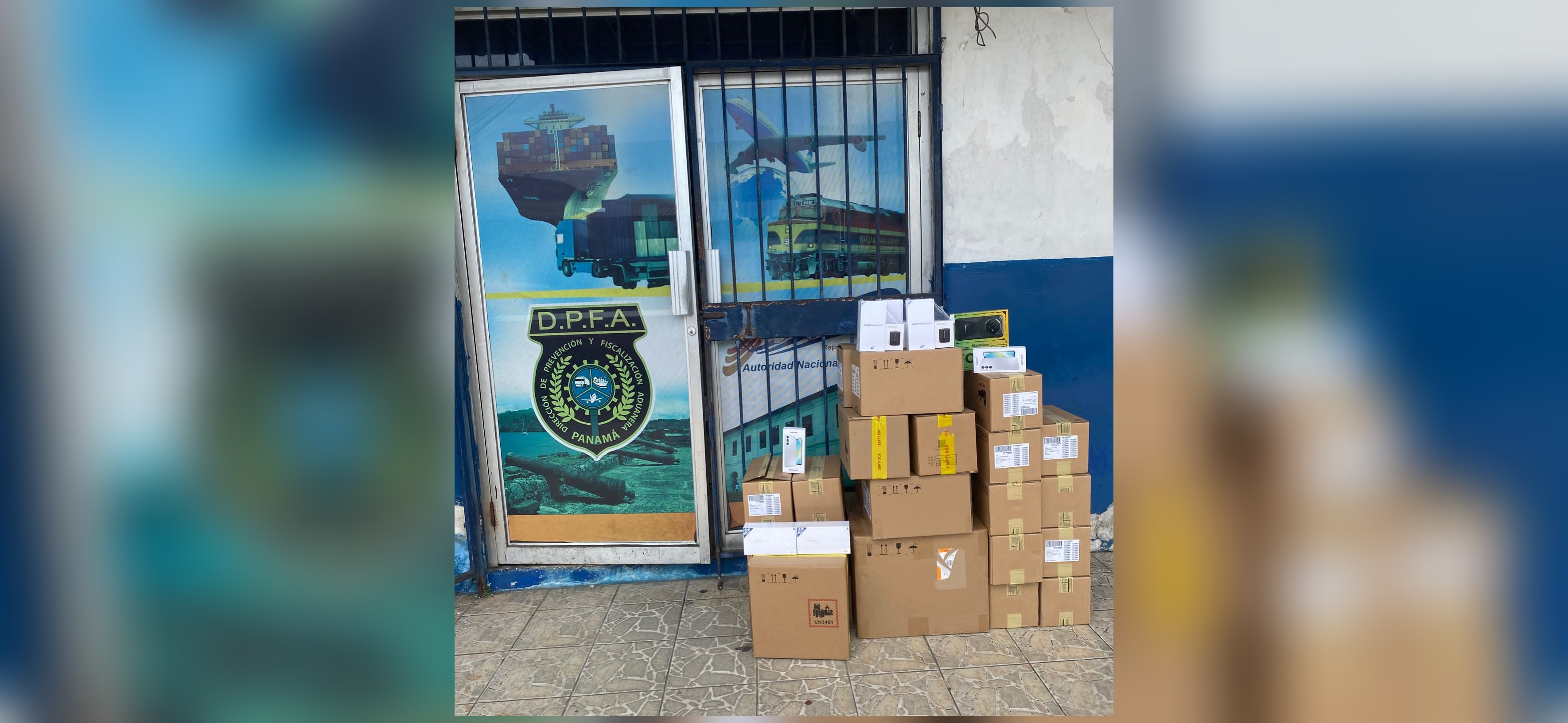 El conductor no presentó documentos que acreditaran la legal tenencia o procedencia de la mercancía.  /  Foto: Diómedes Sánchez