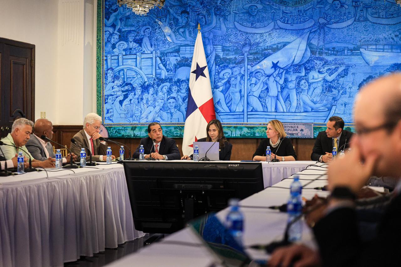 Las conversaciones fueron encabezadas por la ministra Dinoska Montalvo