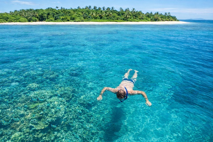 El guía turístico practicaba buceo con esnórquel cuando murió.  /  Imagen ilustrativa: IA Copilot