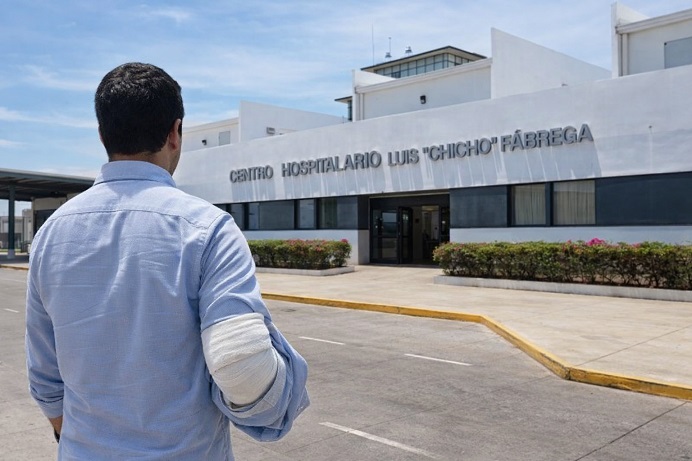 La víctima llegó por sus propios medios hasta el hospital regional. /  Imagen ilustrativa: IA Copilot