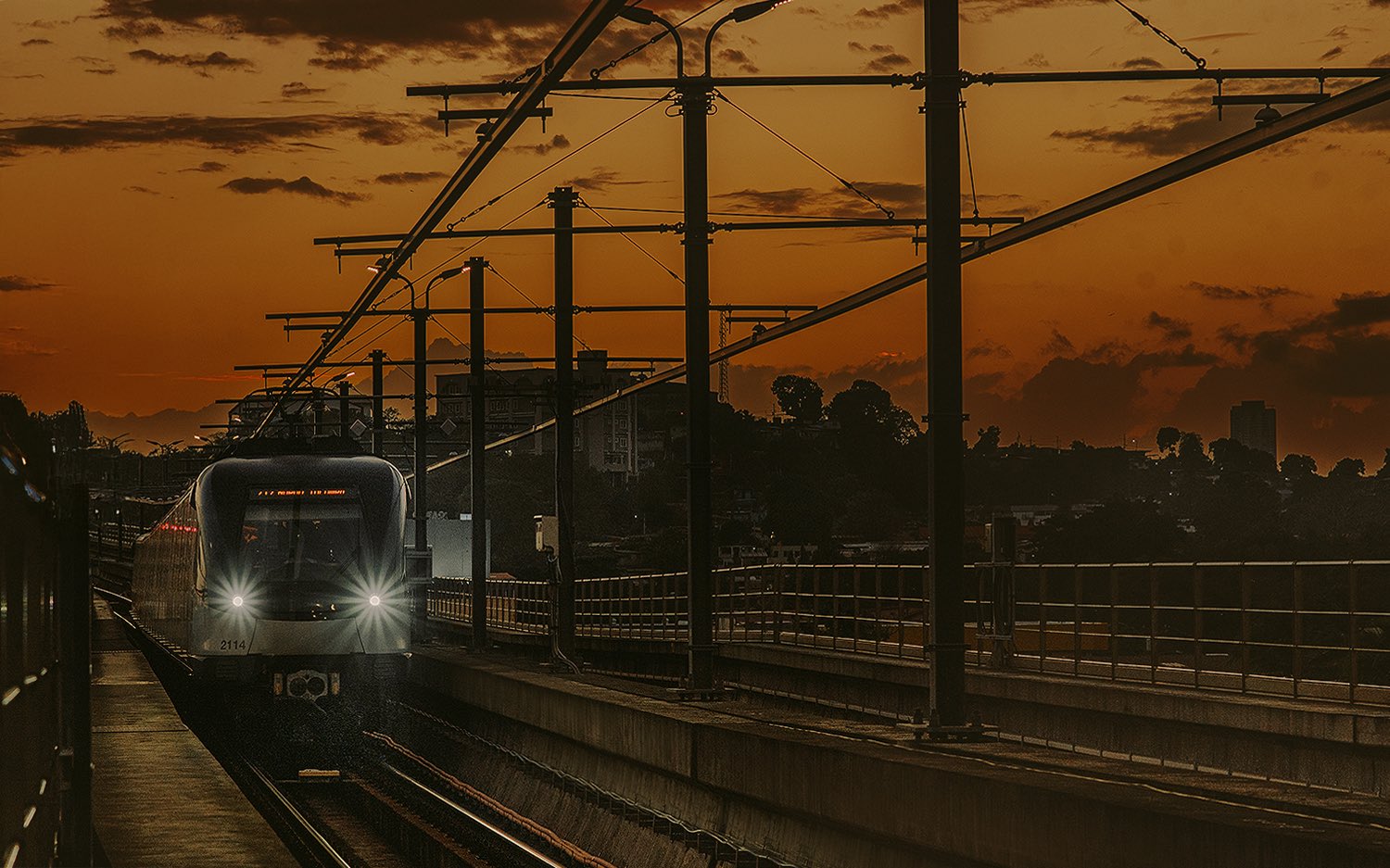 #SucesosCri La administración del Metro señaló que el ajuste de horarios busca agilizar la movilidad y garantizar un servicio eficiente y seguro durante Semana Santa.