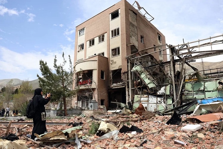 Daños en la Universidad Shahid Beheshti, en Teherán luego de una ataque israelí. Foto. EFE