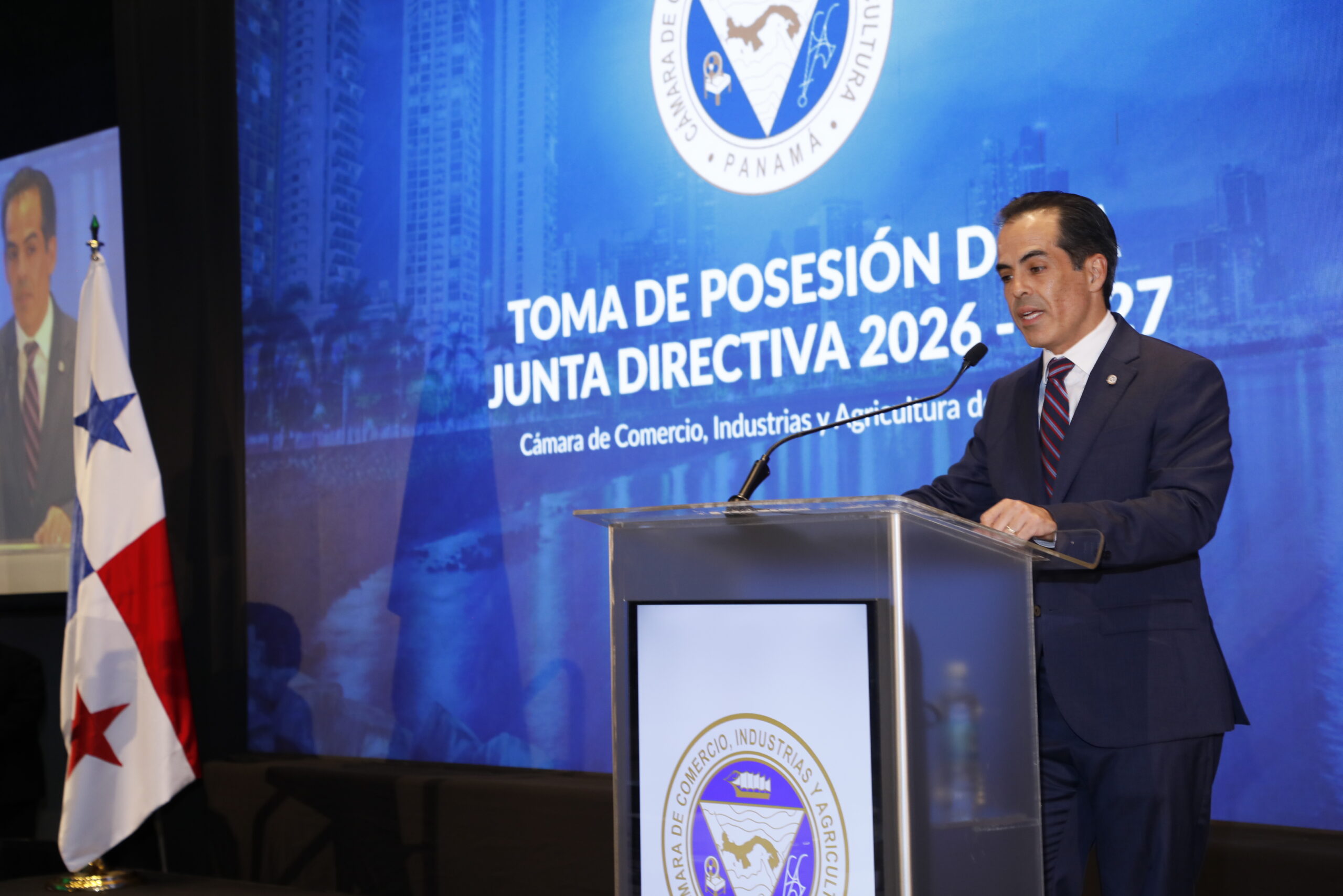 Gremio empresarial exige acciones urgentes 
Barría Pino recalcó que el desarrollo debe ser un crecimiento bien hecho, con empresas que cumplan la ley, generen empleos dignos y aporten al país.