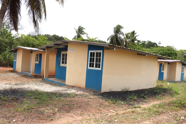 Unas 400 personas reciben una nueva vivienda en la Costa Arriba de Colón