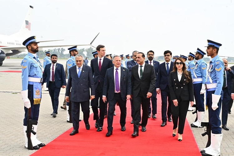 La primera delegación que participó en el diálogo en Islamabad fue presidida por el Vicepresidente J.D. Vance. Foto. EFE