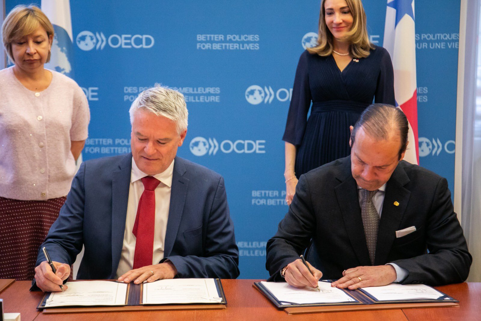 Panamá y OCDE firman acuerdo para mejorar clima de inversiones en el ...