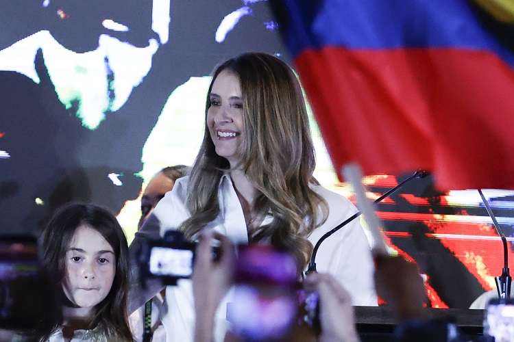 El expresidente Álvaro Uribe, denunció un presunto plan de la guerrilla del Ejército de Liberación Nacional (ELN) contra la candidata Paloma Valencia. Foto. EFE