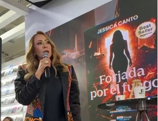 Jessica Canto presenta su primera novela: “Forjada por el fuego" 