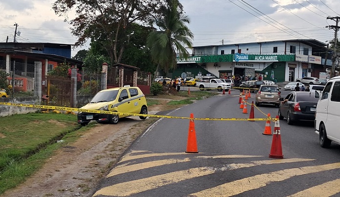 #SucesosCri Todo indica que el ataque era contra el pasajero, pero lamentablemente el conductor también terminó mu3rto.