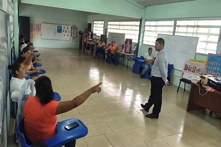 Suspenden clases 22 días en Los Higos por falta de docentes 
El problema surgió luego de que la maestra multigrado, encargada de atender a los 24 estudiantes matriculados en el plantel, se acogiera a su jubilación.