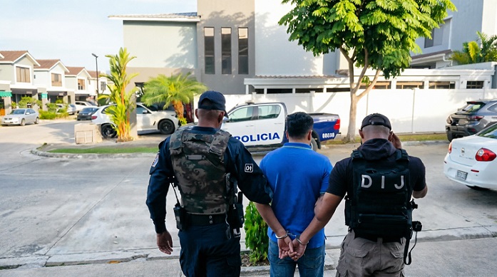 #SucesosCri Como parte de las evidencias, las autoridades lograron ubicar los paneles instalados y en pleno funcionamiento.