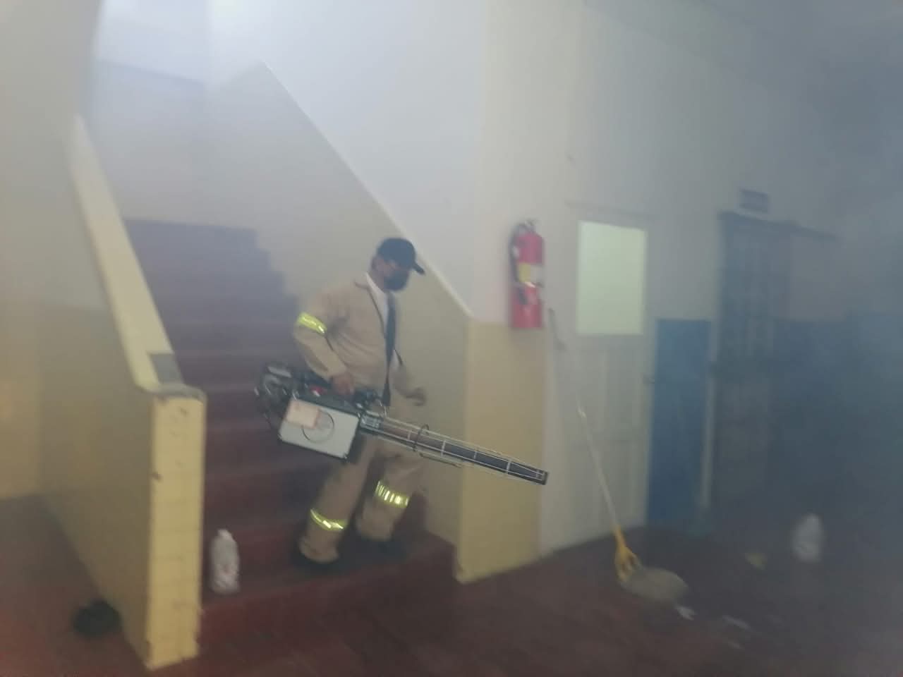 #NacionalCri La comunidad de Río Alejandro es uno de los sectores donde se han visto casos de dengue y la presencia de criaderos de mosquitos, por lo que se ha coordinado con la junta del sector tratar de mejorar esta situación.